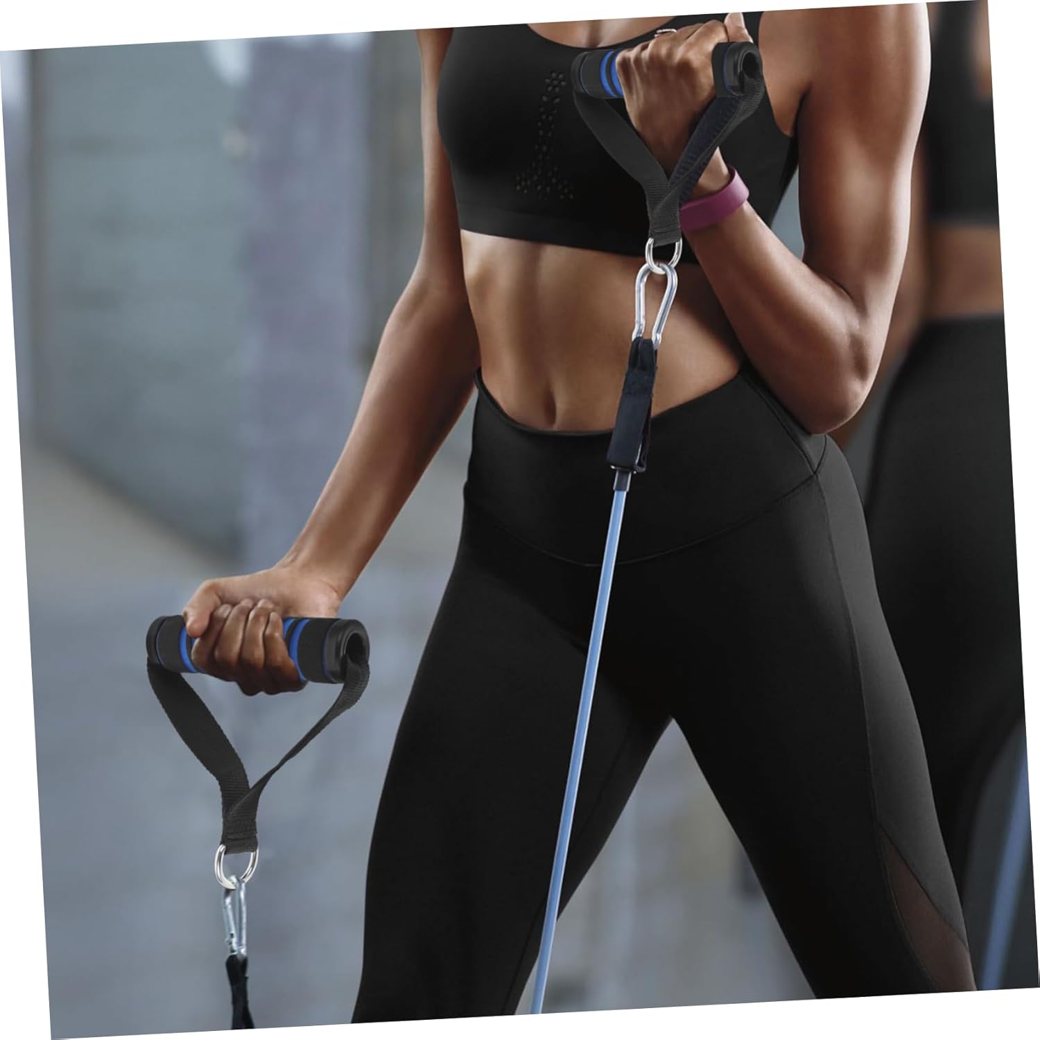 Ahoj Krása ErgoGrip training handles in use for resistance band exercises, showcasing ergonomic design and comfort.